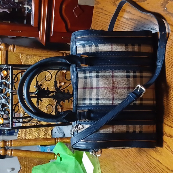 Authentic Burberry Bag - Picture 1 of 14